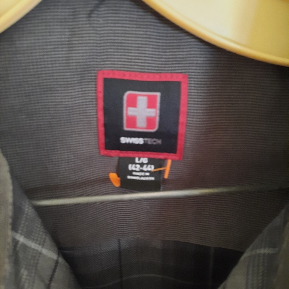 Swiss Tech NWT shirt - Picture 2 of 10
